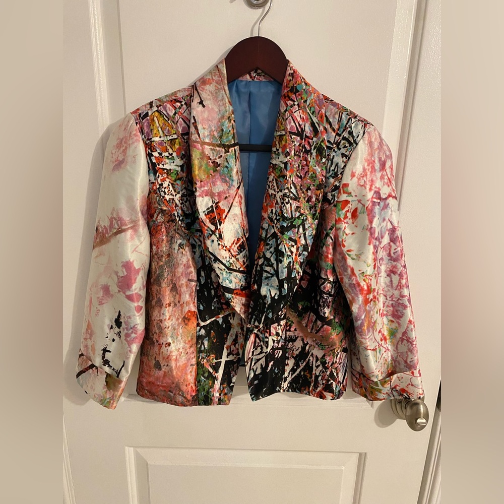 FASHION STYLISH BLAZER TAILORED SIZE 4